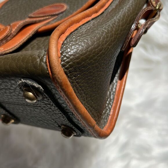 Dooney & Bourke vintage Equestrian/ Fisherman Core crossbody bag B89 - Picture 12 of 13